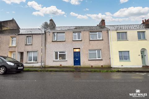 4 bedroom terraced house for sale, Prospect Place, Pembroke Dock