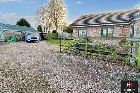 2 bedroom detached bungalow to rent, Reddy Lane, Altrincham WA14