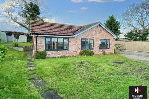 2 bedroom detached bungalow to rent, Reddy Lane, Altrincham WA14