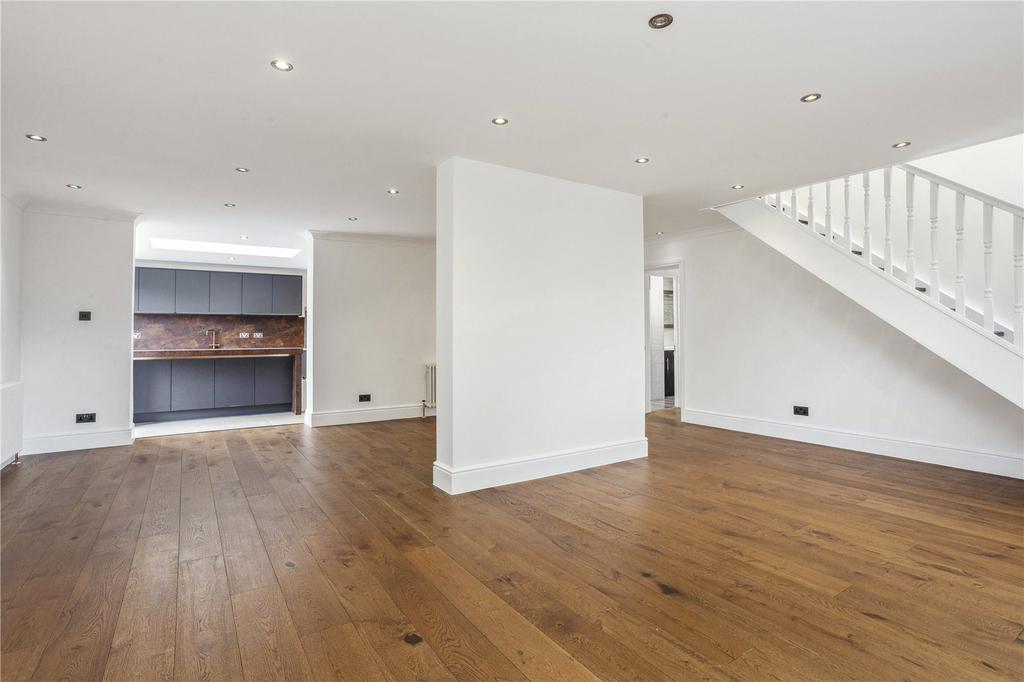 Sitting/Dining Room