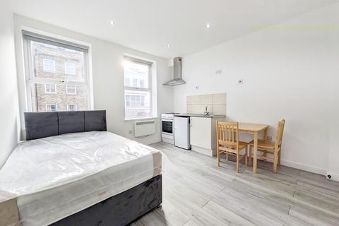 Studio to rent, 207 Trafalgar Road, London, SE10