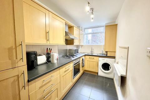 2 bedroom apartment to rent, Langham Gardens, West Ealing W13