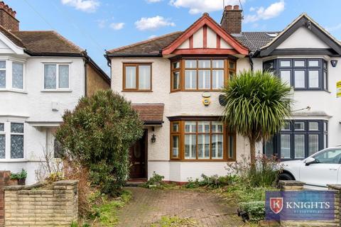 3 bedroom house for sale, Hinton Road, London, N18