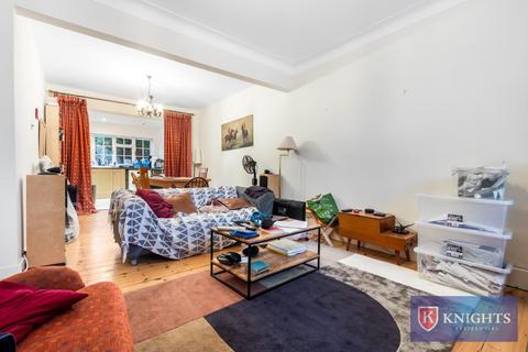 3 bedroom house for sale, Hinton Road, London, N18