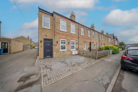 3 bedroom end of terrace house for sale, Albany Road, Windsor SL4