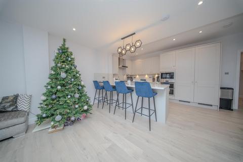 41 Albany Road, Old Windsor, Windsor, SL4 2QD