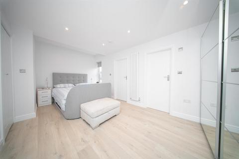 41 Albany Road, Old Windsor, Windsor, SL4 2QD