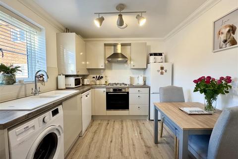 2 bedroom flat for sale, Onehouse Way, Stowmarket IP14