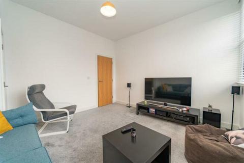 2 bedroom flat to rent, Upper Chorlton Road, Manchester M16