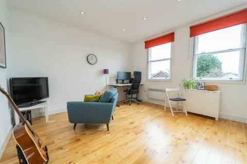 2 bedroom flat to rent, Upper Chorlton Road, Manchester M16