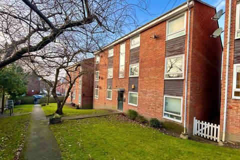 2 bedroom flat to rent, Welton Grove, Hyde Park, Leeds, LS6