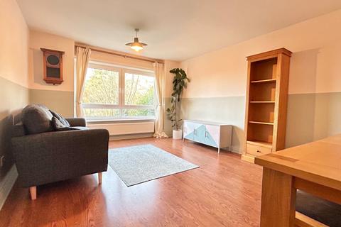 2 bedroom flat to rent, Welton Grove, Hyde Park, Leeds, LS6