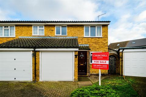 3 bedroom end of terrace house for sale, Swanshope, Loughton