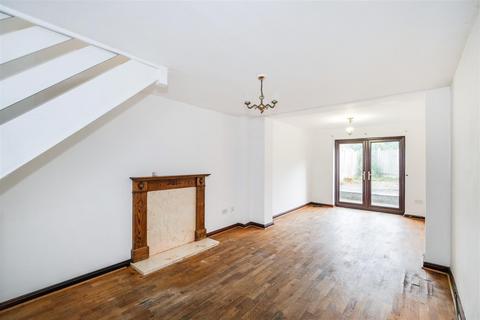 3 bedroom end of terrace house for sale, Swanshope, Loughton