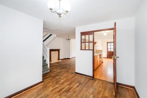 95 Swans Hope, Loughton, IG10 2NB