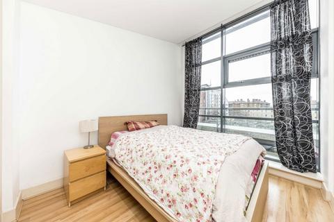 1 bedroom flat to rent, Crews Street, London E14