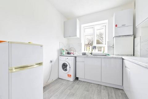 3 bedroom flat to rent, Peterborough Road, Parsons Green, London, SW6