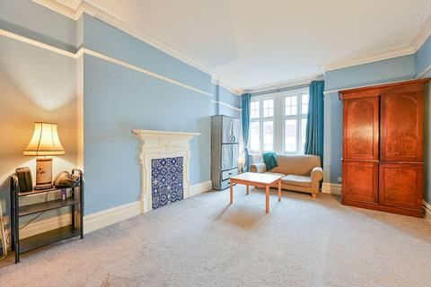 3 bedroom flat for sale, Hamlet Gardens, Ravenscourt Park, London, W6