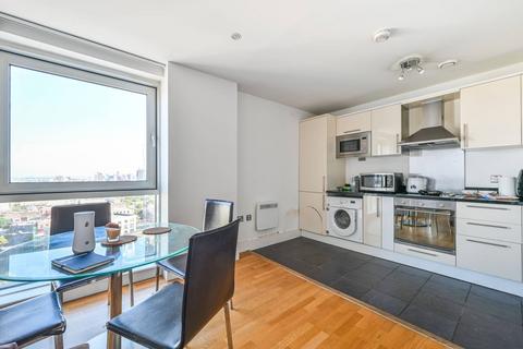 1 bedroom flat to rent, Wharfside Point, Poplar, London, E14