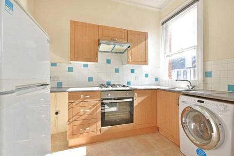 1 bedroom apartment to rent, Cambridge Square, London W2