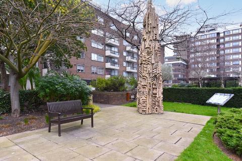 3 bedroom flat for sale, Flat 151 Quadrangle Tower, Cambridge Square, Hyde Park Estate W2