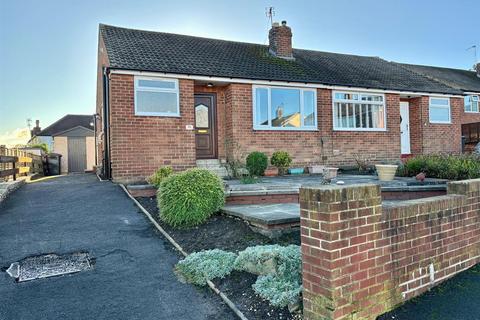 2 bedroom semi-detached bungalow to rent, Castle Ings Gardens, New Farnley, Leeds