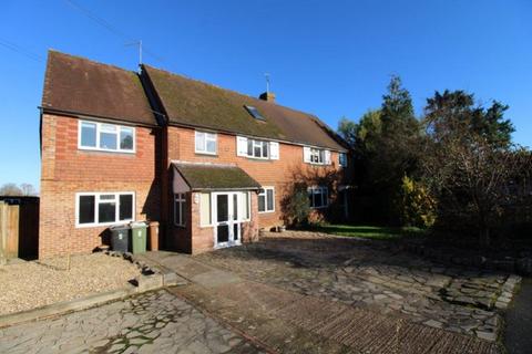 5 bedroom semi-detached house to rent, Frythe Close, Cranbrook TN17