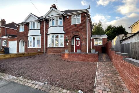 4 bedroom semi-detached house for sale, Summerfields Avenue, Halesowen, West Midlands