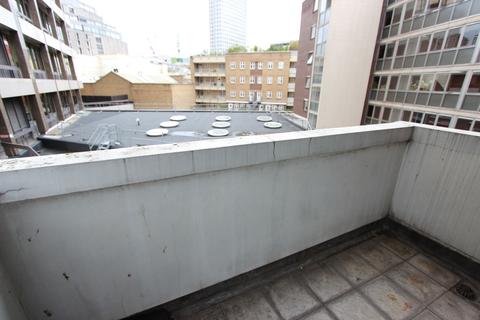 2 bedroom flat to rent, Gresse Street, London W1T