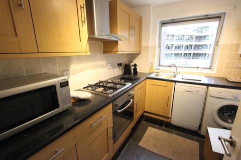 2 bedroom flat to rent, Gresse Street, London W1T