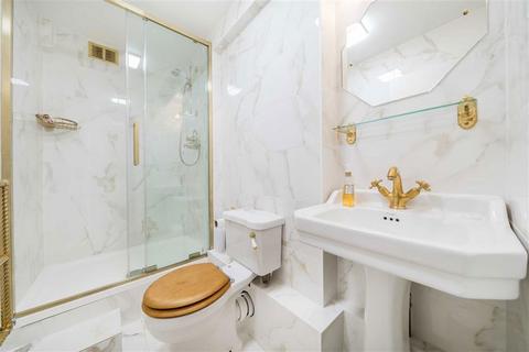 2 bedroom flat to rent, The Quadrangle, London W2