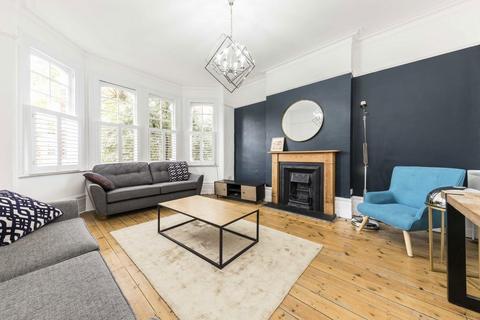 4 bedroom flat for sale, Woodgrange Avenue, London W5