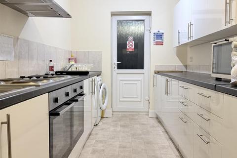 Property to rent, Chartley Avenue, London