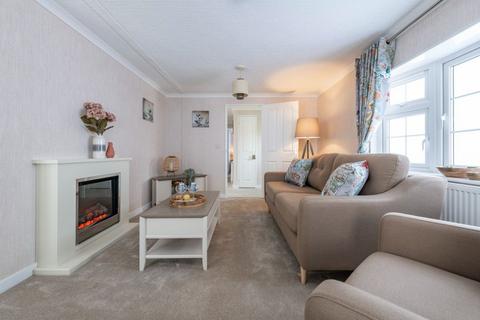 2 bedroom park home for sale, Newdigate Surrey