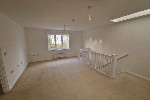 2 bedroom flat to rent, Trehaverne Vean, Truro