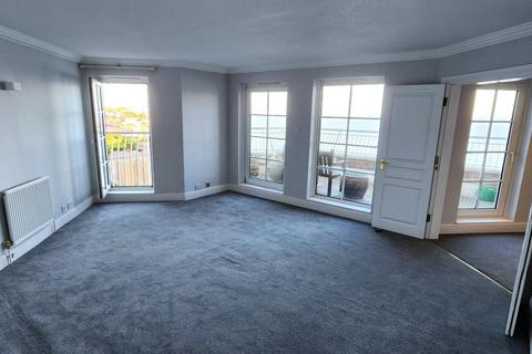 2 bedroom flat to rent, West Cliff Road, Broadstairs