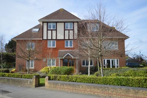 2 bedroom flat to rent, Fernhill Lane, New Milton, Hampshire. BH25 5WR