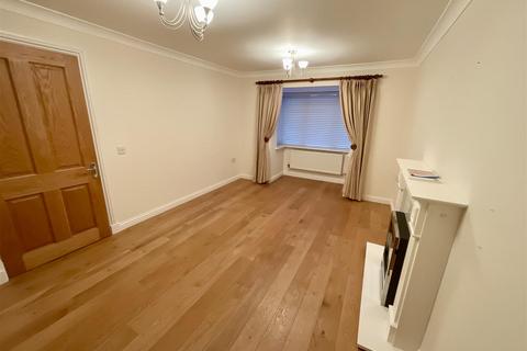 4 bedroom detached house for sale, Clos Yr Ysgol, Stebonheath, Llanelli