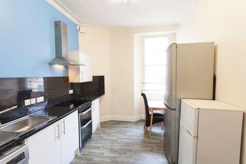 5 bedroom flat to rent, [use Contact Agent Button] Queens Road Clifton, Bristol