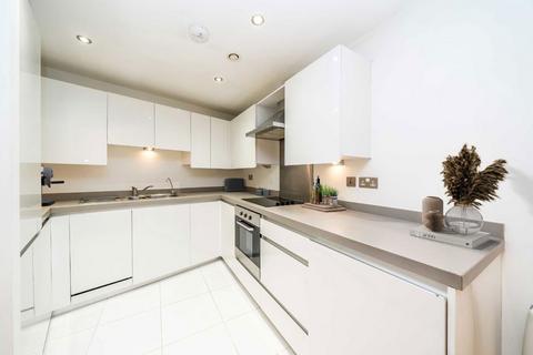 1 bedroom flat for sale, Kew Road, Richmond TW9