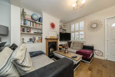 2 bedroom house to rent, May Road, Twickenham TW2