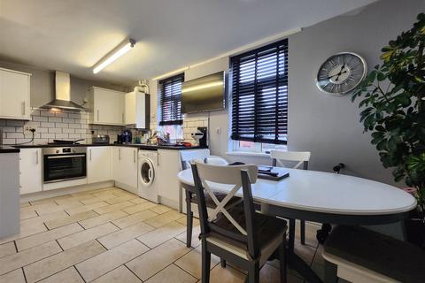 2 bedroom maisonette for sale, Northwood Place, Erith