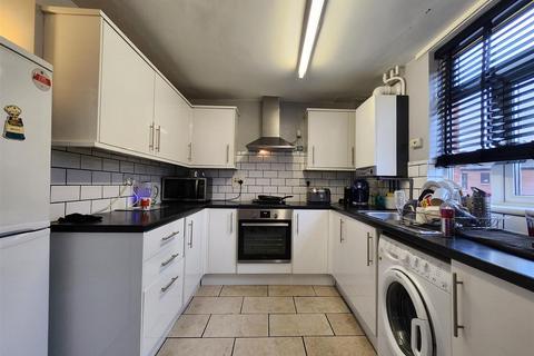 2 bedroom maisonette for sale, Northwood Place, Erith