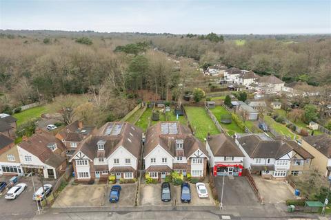 4 bedroom semi-detached house for sale, New Road, Ascot