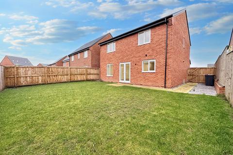 4 bedroom detached house to rent, Swanage Close, Cottam, Preston