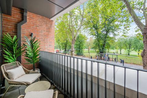 1 bedroom apartment for sale, Chiswick Green, Chiswick High Road, W4