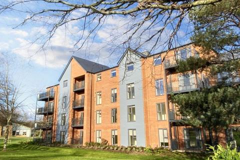 2 bedroom flat to rent, Batesford Close, Kings Hill ME19