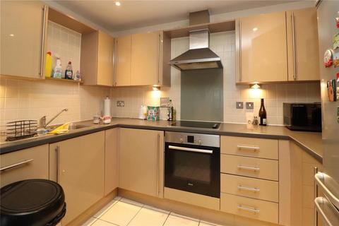 2 bedroom apartment to rent, William Booth Place, Woking GU21