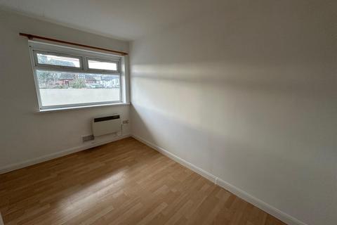 2 bedroom apartment to rent, East Lane