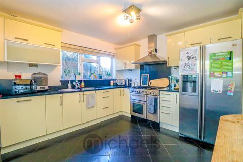 3 bedroom chalet to rent, Alanbrooke Road, Colchester, CO2 8EG